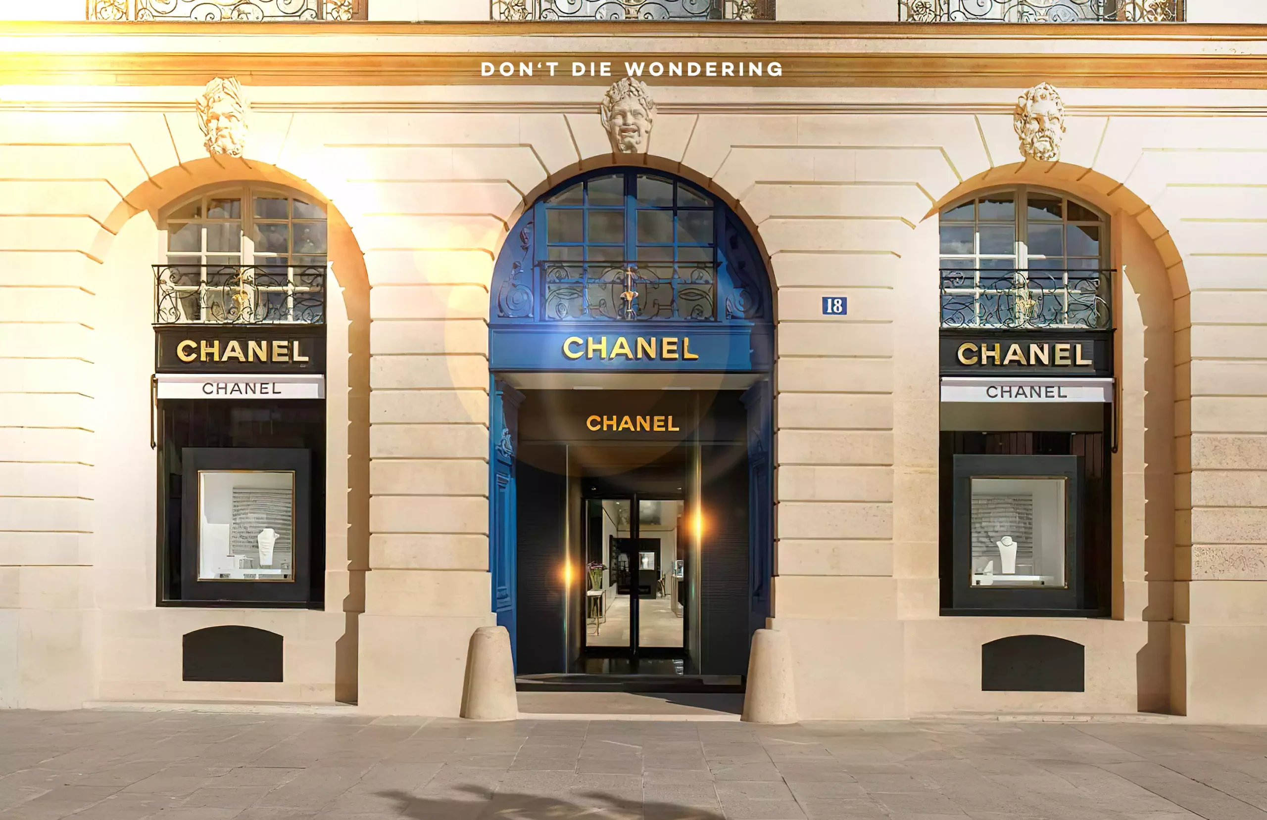 La Cote des Montres: CHANEL 18, Place Vendôme - Paris: the iconic